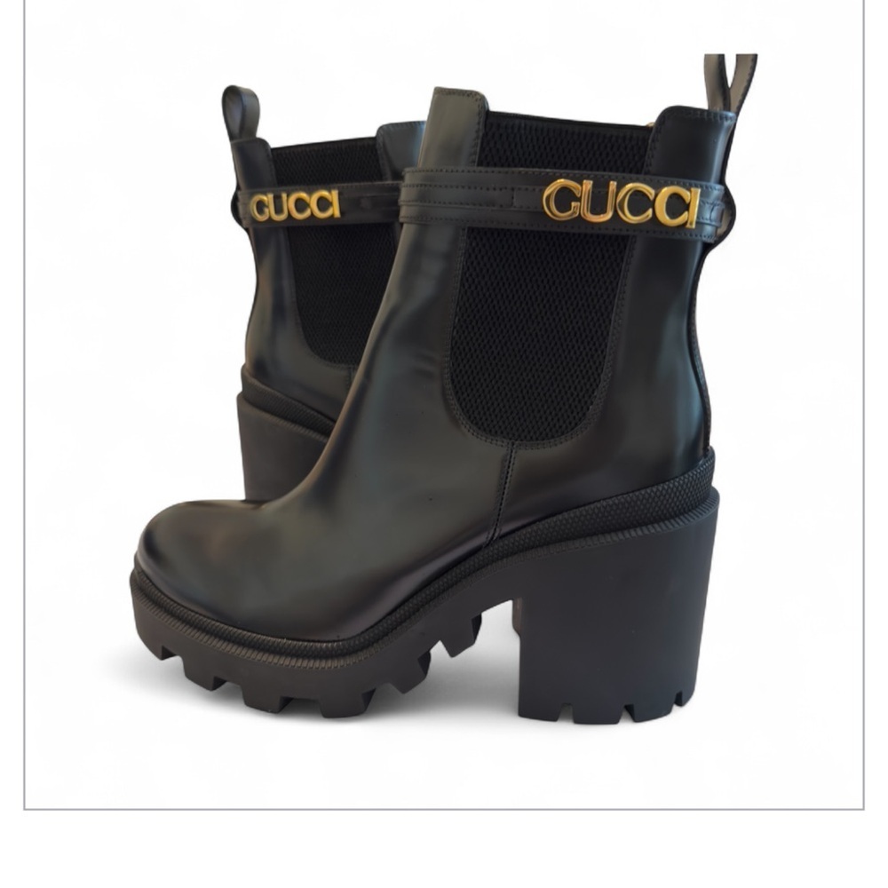 Gucci Black Leather Lug Sole Chelsea Boots 41 Gold Logo Platform Authentic
